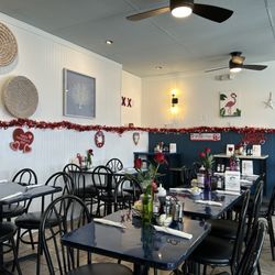 Goolee's Grille - Dining area