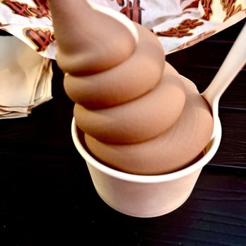 Heavy Handed - May 25, 2025 | Saturday | Chocolate & Vanilla swirl ice cream! - American Near Me - Santa Monica, California Heavy Handed - May 25, 2025 | Saturday | Chocolate & Vanilla swirl ice cream! - American Near Me - Santa Monica, California