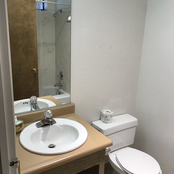 Amador Hotel - In the bathroom - Hotels Near Me - Pioneer, California Amador Hotel - In the bathroom - Hotels Near Me - Pioneer, California