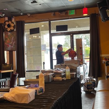 La Cazuela Mexican - He's preparing something yummy- I wish it was ready for lunch. - Mexican Near Me - Lynnwood, Washington La Cazuela Mexican - He's preparing something yummy- I wish it was ready for lunch. - Mexican Near Me - Lynnwood, Washington