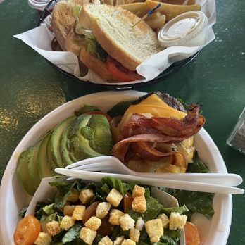 Airport In The Sky Restaurant - Breakfast & Brunch Near Me - Avalon, California