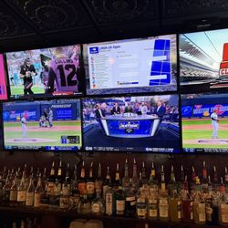 Dagwood’s Deli & Sports Bar - TV's and Bar