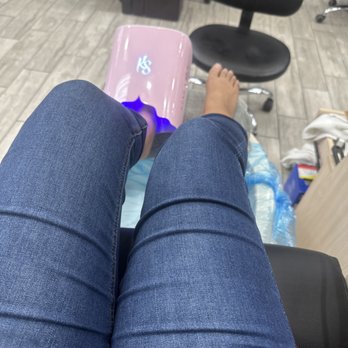 V Nails & Spa - Nail Salons Near Me - Tolleson, Arizona