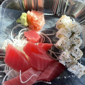 Sushi King - Tuna Sashimi @ Avocado Rolls - Sushi Bars Near Me - Albuquerque, New Mexico
