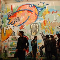 Museo de las Mujeres - Afuera!