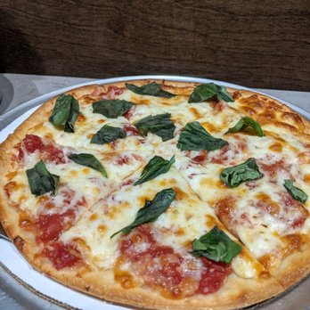 Vero Chicago Pizza - Grant Park, gluten free crust - Pizza Near Me - Gilbert, Arizona Vero Chicago Pizza - Grant Park, gluten free crust - Pizza Near Me - Gilbert, Arizona