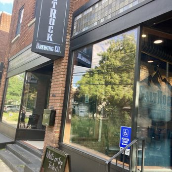 SaltRock Brewing - Street front view - Breweries Near Me - Lansing, Michigan