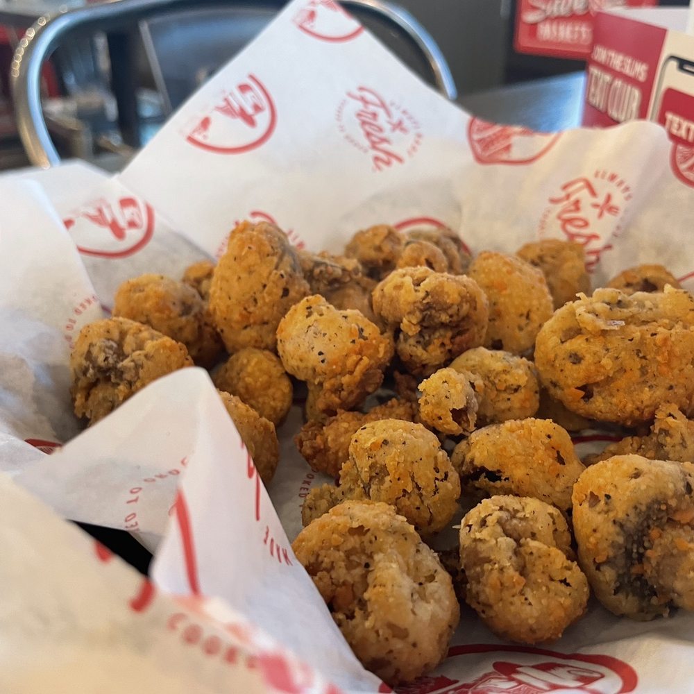 Slim Chickens - Fried mushrooms - Southern Near Me - Houston, Texas Slim Chickens - Fried mushrooms - Southern Near Me - Houston, Texas