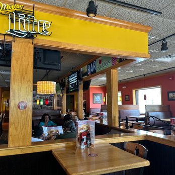 Applebee's Grill + Bar - Bar area - American Near Me - Memphis, Tennessee