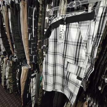 UIC Outlet - Pro Club cargo shorts - Men's Clothing Near Me - Waipahu, Hawaii UIC Outlet - Pro Club cargo shorts - Men's Clothing Near Me - Waipahu, Hawaii
