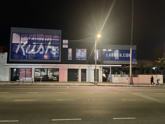 LA KUSH - Cannabis Dispensary by null