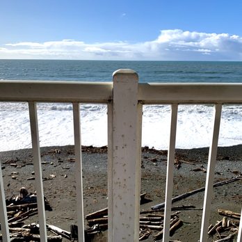 Beachfront Inn - Another view from the balcony - Hotels Near Me - Brookings, Oregon Beachfront Inn - Another view from the balcony - Hotels Near Me - Brookings, Oregon