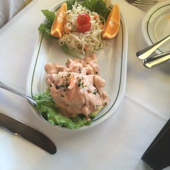 Restaurante Três Palmeiras - Avocado mit Shrimps - Portuguese Near Me - Albufeira, 08 Restaurante Três Palmeiras - Avocado mit Shrimps - Portuguese Near Me - Albufeira, 08