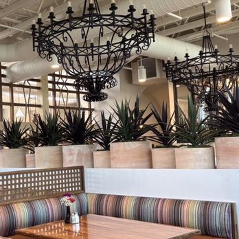 Los Dos Potrillos - Dining Room - Mexican Near Me - Castle Rock, Colorado