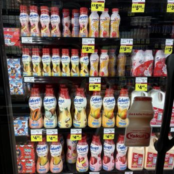Tony's Fresh Market - Yogurt Display - Grocery Near Me - Berwyn, Illinois