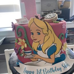 Alice in Onederland cake