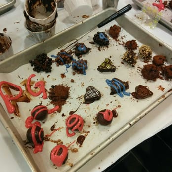 Chocolate Tales - Decorating - Chocolatiers & Shops Near Me - North York, Ontario