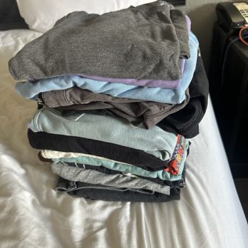 Orlando Cleaners - $35 for this little bit of laundry, delivered two days late. Customer Service nonexistent. - Laundry Services Near Me - Windermere, Florida Orlando Cleaners - $35 for this little bit of laundry, delivered two days late. Customer Service nonexistent. - Laundry Services Near Me - Windermere, Florida