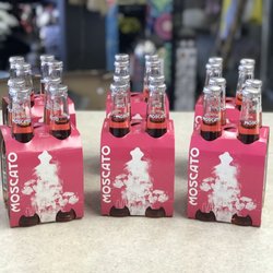 Wempen's Garden Center - Moscato wine