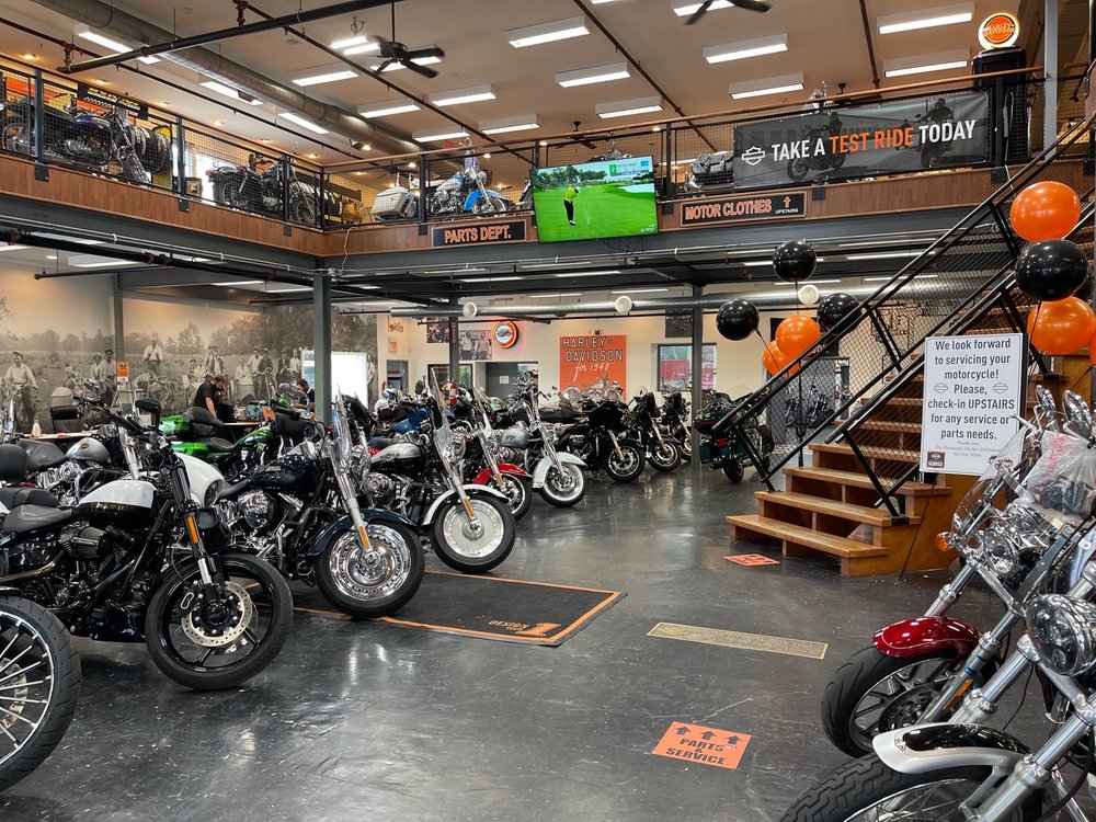 HANNUM’S HARLEYDAVIDSON Updated October 2024 25 Photos & 23