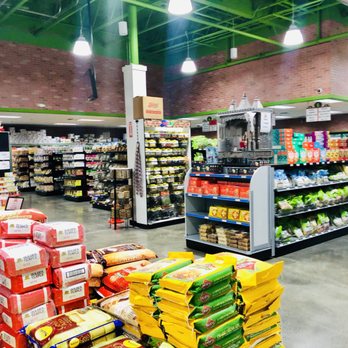 Mayuri Foods And Video - Clean and well-organized - International Grocery Near Me - Bothell, Washington
