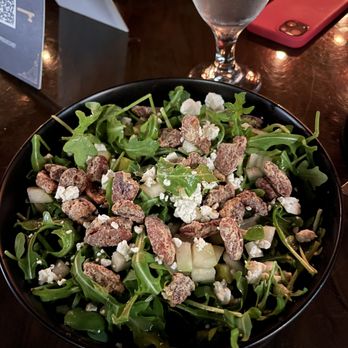 La Bodeguita de Manolo - Pear & arugula salad - Spanish Near Me - San Juan, Puerto Rico La Bodeguita de Manolo - Pear & arugula salad - Spanish Near Me - San Juan, Puerto Rico