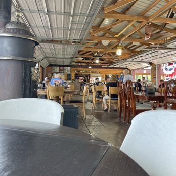 Smokin' Coop BBQ Pit - A look inside - Barbeque Near Me - Belvidere, Illinois Smokin' Coop BBQ Pit - A look inside - Barbeque Near Me - Belvidere, Illinois