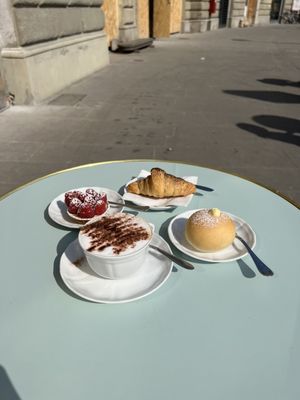 Pasticceria Dolci e Dolcezze by null