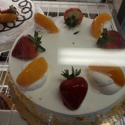 La Piñata Bakery - Cakes