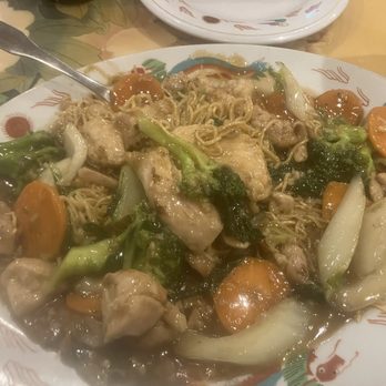 China Garden - Chicken Chow Mein - Chinese Near Me - Houston, Texas