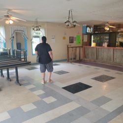 Brown Isaac - Dining area
