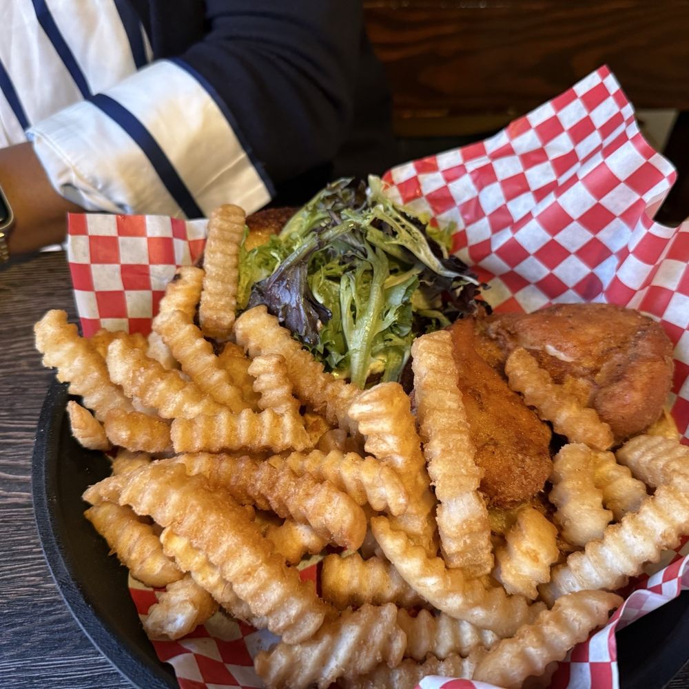 Kiki's Chicken and Waffles - Chicken Sandwich - American Near Me - Columbia, South Carolina