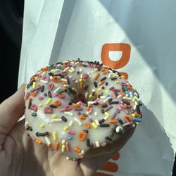 Dunkin' - Vanilla sprinkles Classic Donuts