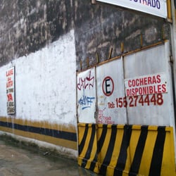 Lava Autos a Vapor - Lavan tu auto por dentro y por fuera en tiempo récord, por 100 pesos