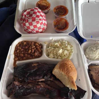 BawBaw’s BBQ - Brisket and rib combo with pinto beans and coleslaw, dinner roll. - Barbeque Near Me - Athens, Alabama BawBaw’s BBQ - Brisket and rib combo with pinto beans and coleslaw, dinner roll. - Barbeque Near Me - Athens, Alabama