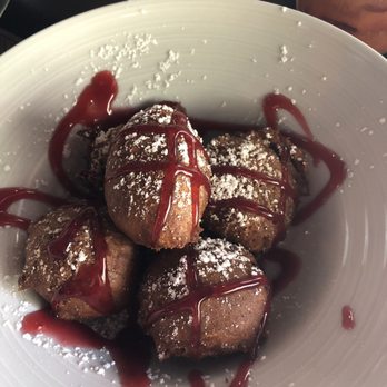 Smith & Kings - Apple fritters - Cocktail Bars Near Me - Honolulu, Hawaii