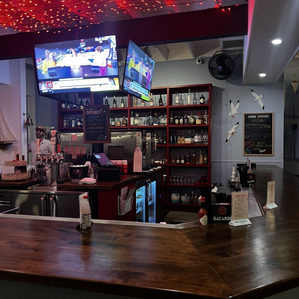 Cheeky's - Interior - Seafood Near Me - St. Petersburg, Florida