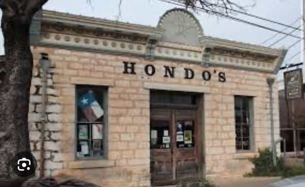 Hondo's On Main by null