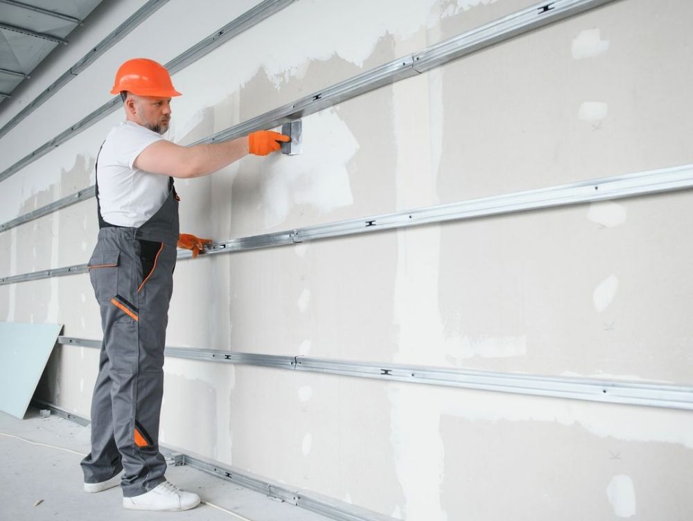 Slide of Sat Design Handyman