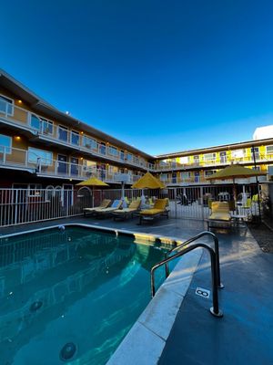 Hotel Del Sol by null