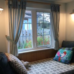 Saltair Cottage - Window seat