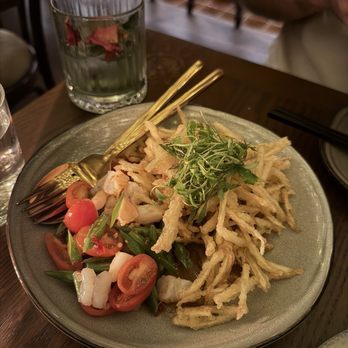 The Night We Met - Tempura papaya salad (a MUST!) - Cocktail Bars Near Me - Los Angeles, California