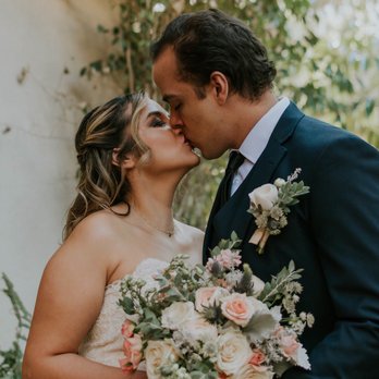 Entourage Hair Studio - Bridal hair & makeup by Carla @beauty_bycarla - Hair Salons Near Me - Valencia, California Entourage Hair Studio - Bridal hair & makeup by Carla @beauty_bycarla - Hair Salons Near Me - Valencia, California