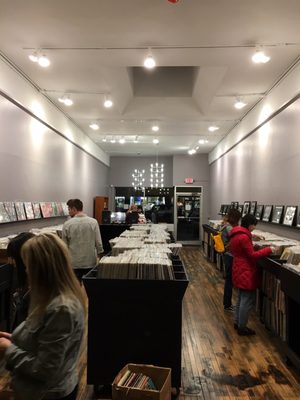 Village Vinyl & Hi Fi by null