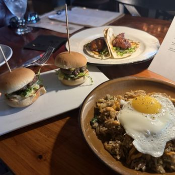 MIA Kitchen & Bar - Fried rice Wagyu sliders and coconut shrimp tacos - New American Near Me - Delray Beach, Florida MIA Kitchen & Bar - Fried rice Wagyu sliders and coconut shrimp tacos - New American Near Me - Delray Beach, Florida