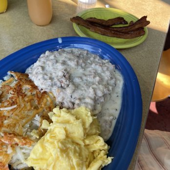 Geraldine's Counter - Biscuits and gravy with a side of bacon - American Near Me - Seattle, Washington