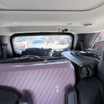 ZTE Executive Transporte - Trunk space - Airport Shuttles Near Me - Chicago, Illinois ZTE Executive Transporte - Trunk space - Airport Shuttles Near Me - Chicago, Illinois