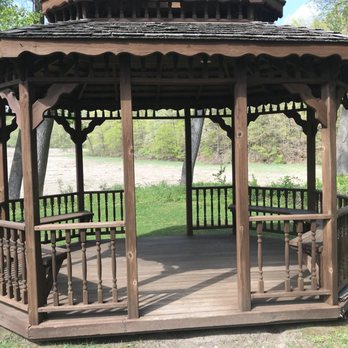 Glendoveers - Gazebo - Caterers Near Me - Rochester, New York Glendoveers - Gazebo - Caterers Near Me - Rochester, New York