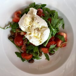 HM Steak restaurant - Caprese s mozarelou z bůvolího mléka