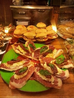 Tanto Monta... by null